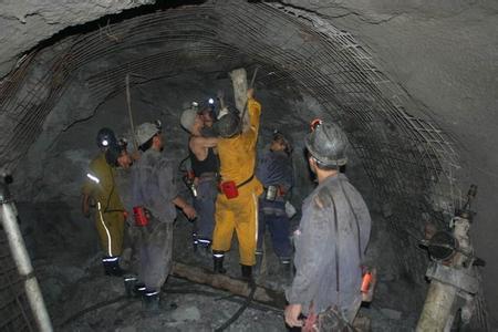 曲麻莱工程爆破中的危险因素分析以及应对工程爆破危险的措施