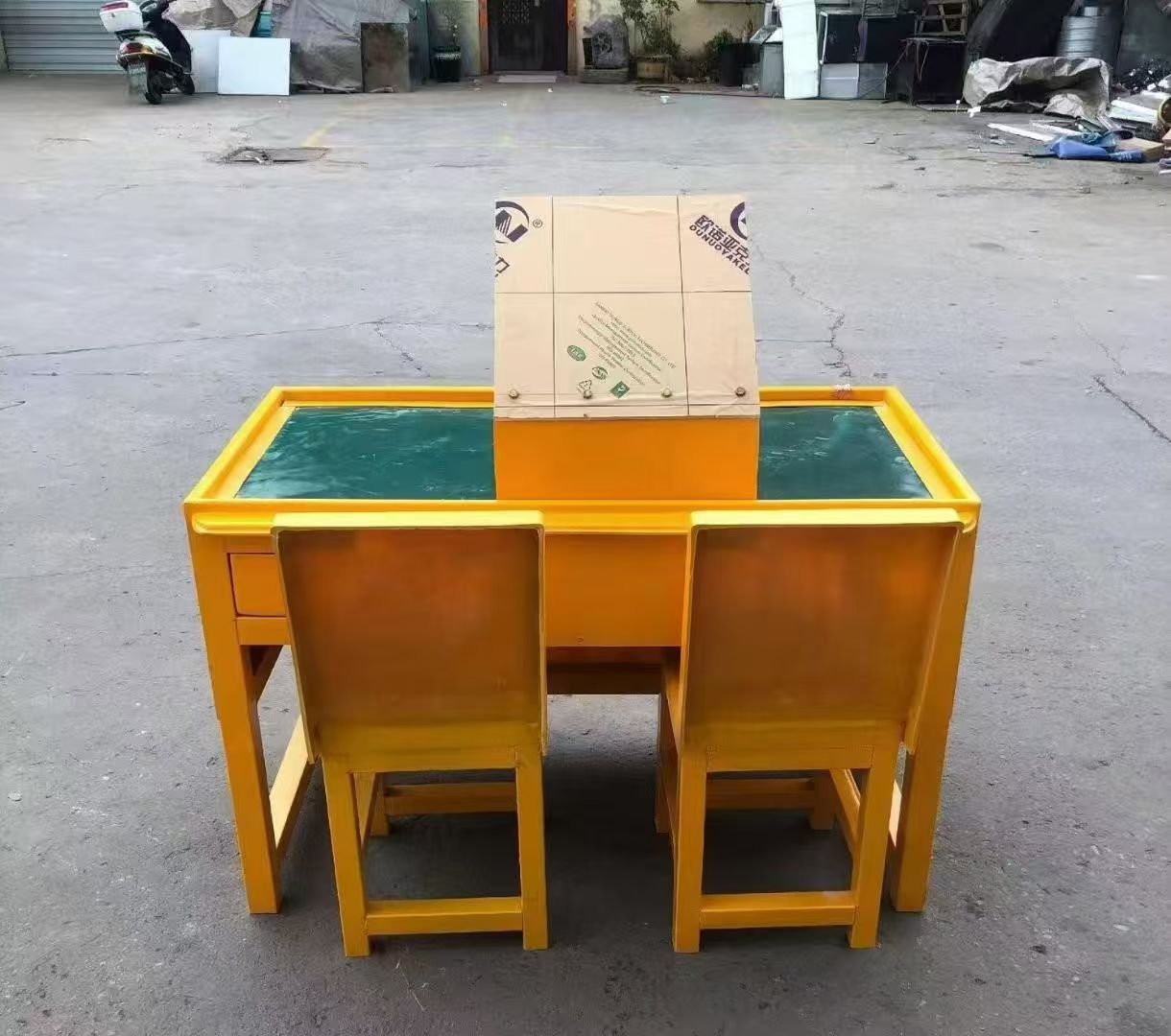 曲麻莱防静电导通桌井下煤矿火工品发放桌：危险品流转的安全守护者